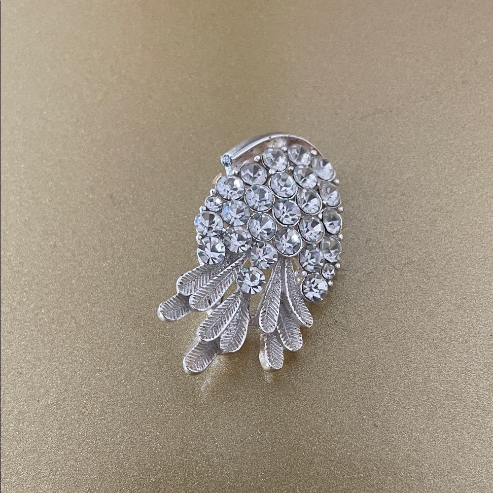 Vintage Silver Tone Brooch with Faux Crystal Gemstones